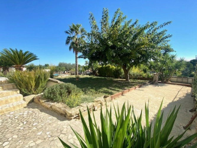Photos 13 - Touristique - À VENDRE – Superbe domaine en pierre mariant l'authenticité et le moderne entre Nîmes et Montpellier