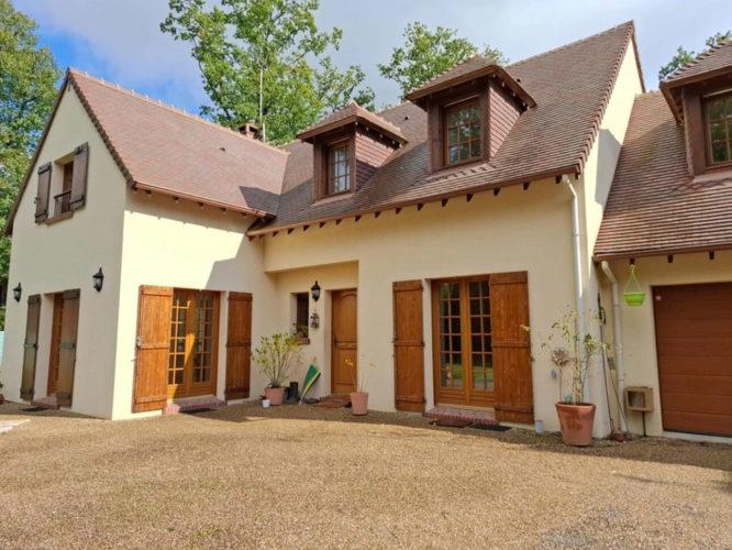 Photos 4 - Tourist - FEUCHEROLLES (78) Propriété composée de deux maisons de 324 m2 sur 2713 m2 de terrain