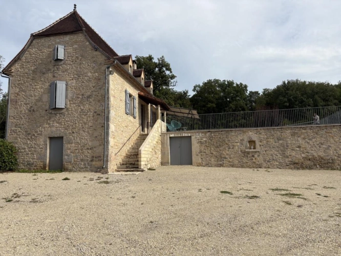 Photos 6 - Prestigious - House