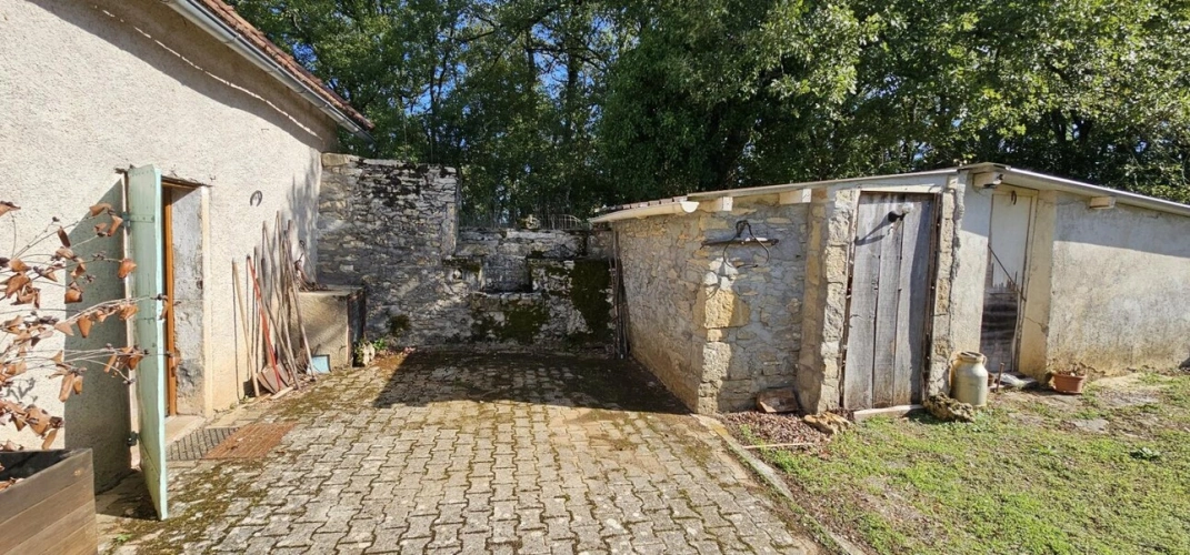 Photos 17 - Prestigious - House