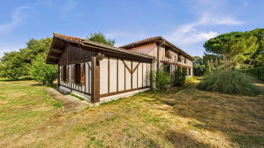 Photos 1 - Prestigious - House