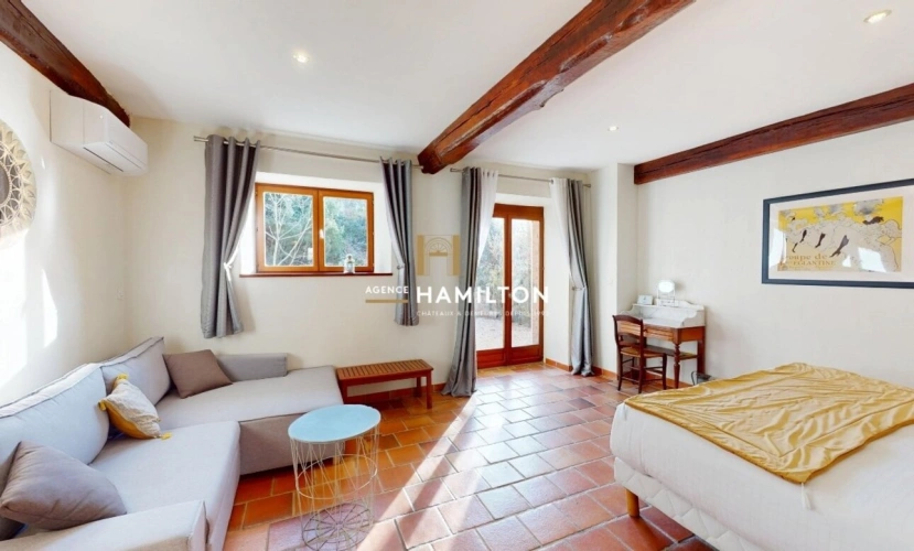 Photos 12 - Equestrian - House