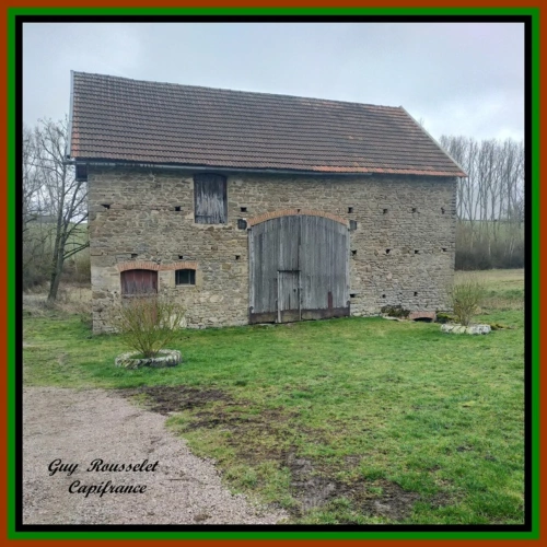 Photos 12 - Touristique - PROPRIETE A VENDRE FAITE D'UNE MAISON, D'UNE GRANGE, D'UN GRAND TERRAIN