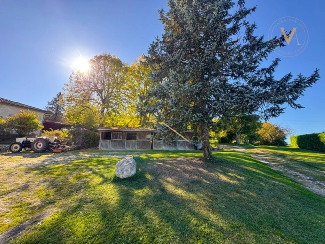 Photos 7 - Équestre - À vendre, belle propriété équestre avec maison en pierre, grange aménageable et lac privatif, sur 2,5 hectares de terrain, à deux pas de Courbiac