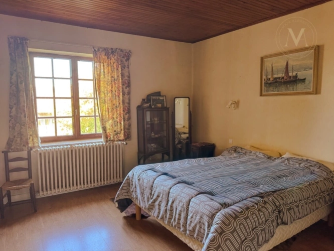 Photos 22 - Équestre - À vendre, belle propriété équestre avec maison en pierre, grange aménageable et lac privatif, sur 2,5 hectares de terrain, à deux pas de Courbiac
