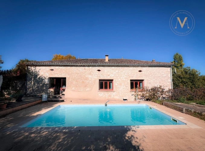 Photos 23 - Équestre - À vendre, belle propriété équestre avec maison en pierre, grange aménageable et lac privatif, sur 2,5 hectares de terrain, à deux pas de Courbiac
