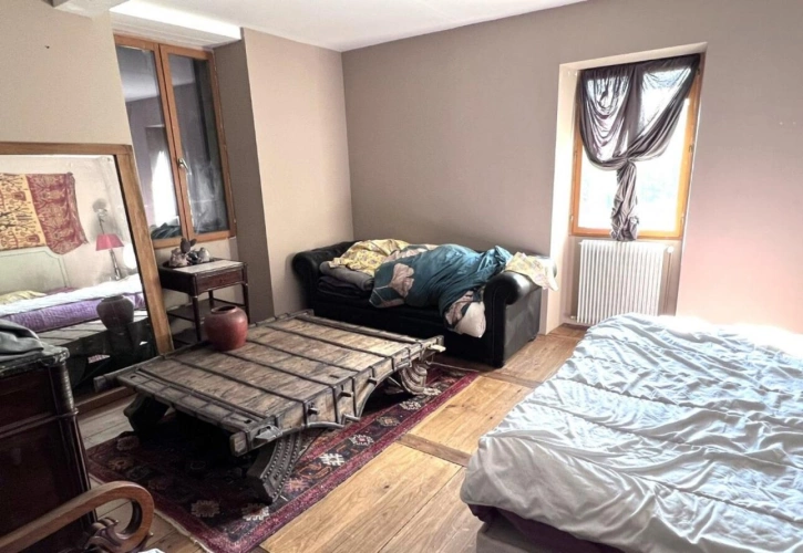 Photos 12 - Prestigious - Property