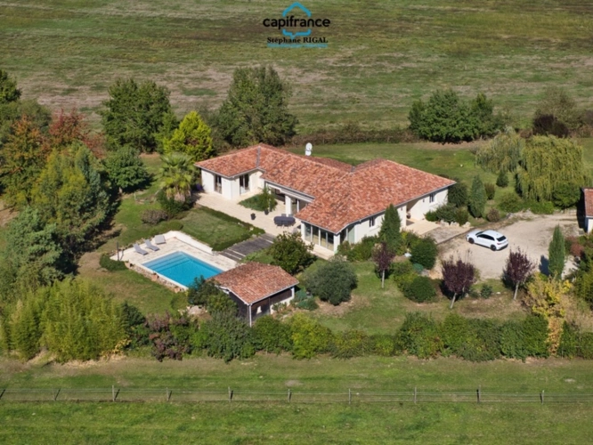 Photos 5 - Prestigious - Property for sale 6 rooms SALLES (47) House of 190 m2 on 8922m2 of land