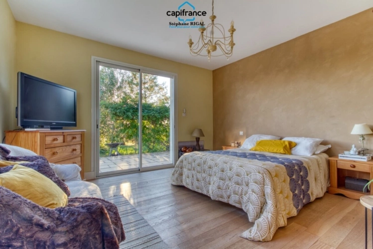 Photos 18 - Prestigious - Property for sale 6 rooms SALLES (47) House of 190 m2 on 8922m2 of land