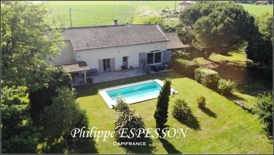 Photos 1 - Prestige - MAGNIFIQUE CORPS DE FERME 205 M2 AVEC UN PARC DE 3000 M2 A FOURQUES SUR GARONNE