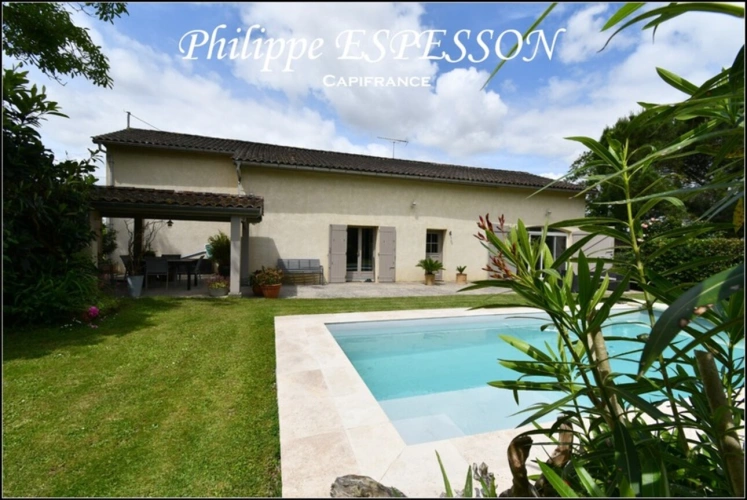 Photos 3 - Prestige - MAGNIFIQUE CORPS DE FERME 205 M2 AVEC UN PARC DE 3000 M2 A FOURQUES SUR GARONNE