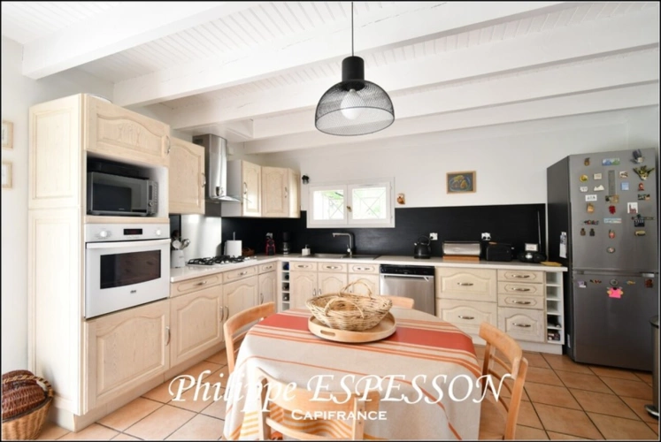 Photos 8 - Prestige - MAGNIFIQUE CORPS DE FERME 205 M2 AVEC UN PARC DE 3000 M2 A FOURQUES SUR GARONNE