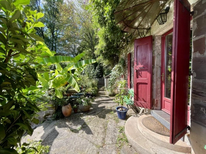 Photos 16 - Tourist - House