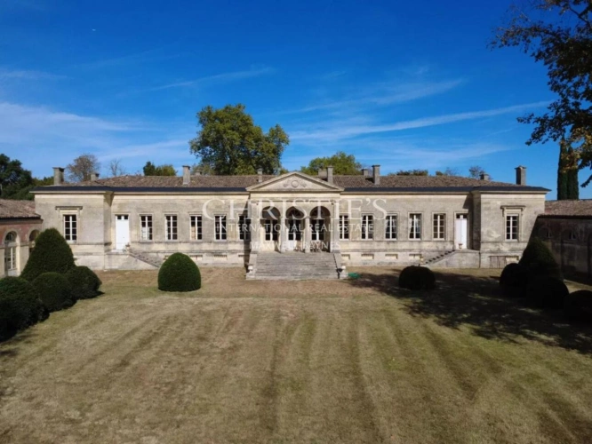 Photos 1 - Prestigious - Historic vineyard estate in the heart of Entre-Deux-Mers - a treasure of Bordeaux heritage waiting t