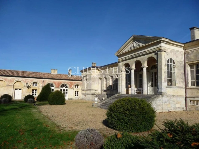 Photos 8 - Prestigious - Historic vineyard estate in the heart of Entre-Deux-Mers - a treasure of Bordeaux heritage waiting t