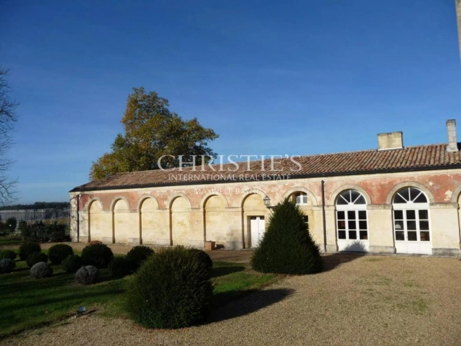 Photos 14 - Prestigious - Historic vineyard estate in the heart of Entre-Deux-Mers - a treasure of Bordeaux heritage waiting t