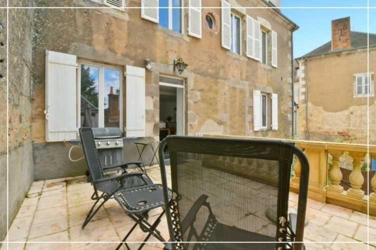 Photos 34 - Touristique - Proprieté comprenant 2 maison et 1 appartement CHATEAUMEILLANT (18)