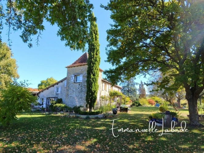 Photos 3 - Prestige - Domaine en pierre avec dépendances et 5 hectares de nature – Monbazillac (24240)