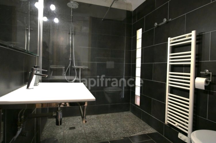 Photos 5 - Touristique -  À Vendre – Superbe Ferme au Carré Rénovée avec Gîtes & Dépendances – Bachy (59830)