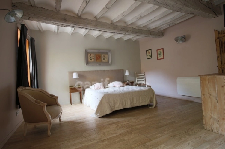 Photos 7 - Touristique -  À Vendre – Superbe Ferme au Carré Rénovée avec Gîtes & Dépendances – Bachy (59830)