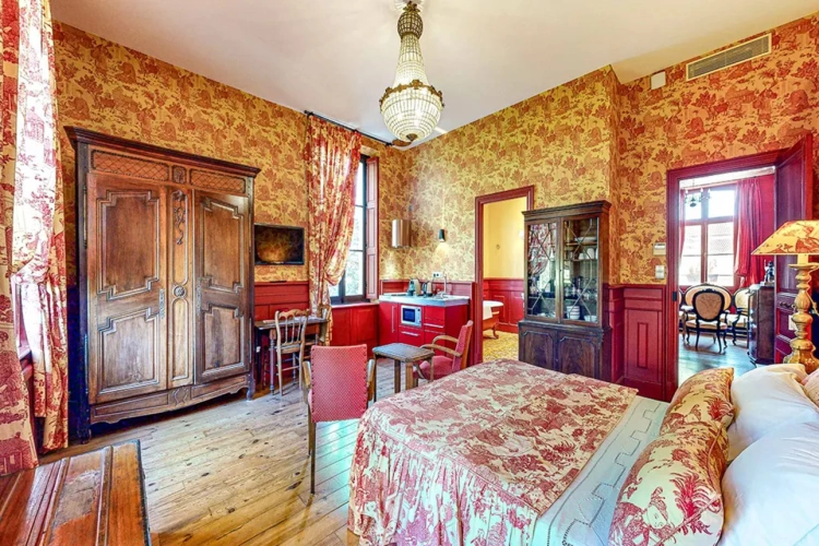 Photos 4 - Prestige - Maison d'hôtes haut de gamme - Vente murs et fonds - Totalement meublé équipé. Reprise activité immédiate