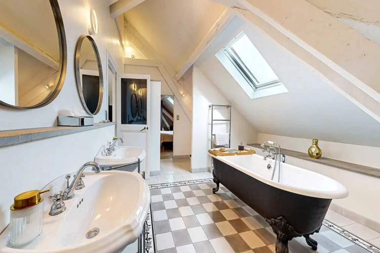 Photos 18 - Prestige - Maison d'hôtes haut de gamme - Vente murs et fonds - Totalement meublé équipé. Reprise activité immédiate
