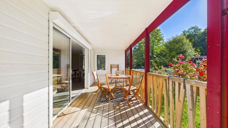 Photos 9 - Land - House