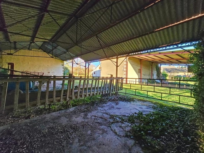 Photos 27 - Tourist - Ancien corps de ferme avec dépendances et prairie