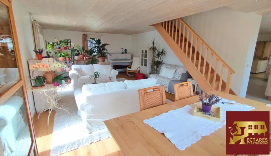 Photos 1 - Prestige - Maison rénovée 6 hectares attenants