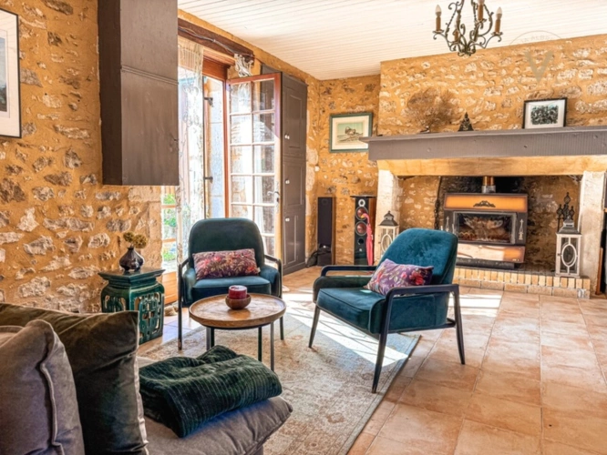 Photos 17 - Équestre - Propriété de prestige avec gîtes et 2 ha de prairie – Charme, calme et potentiel proche de BANEUIL (24)