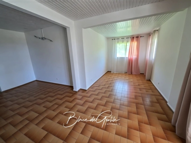 Photos 3 - Prestigious - Maison de charme à vendre 4 pièces SAINT CLAUDE (971)