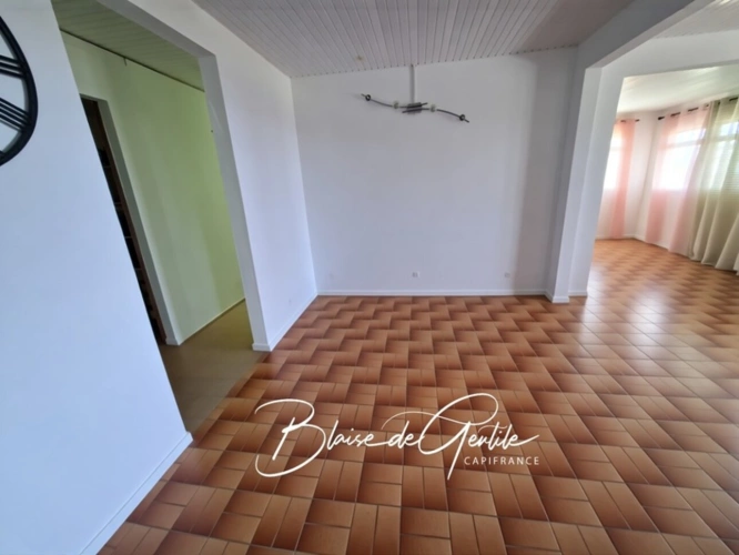 Photos 4 - Prestigious - Maison de charme à vendre 4 pièces SAINT CLAUDE (971)