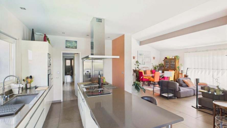 Photos 4 - Prestigious - House