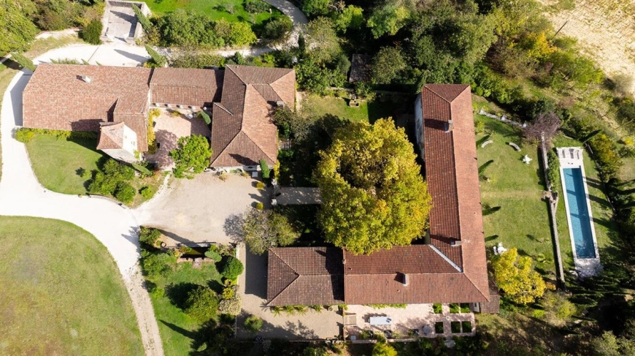 Photos 20 - Prestigious - House