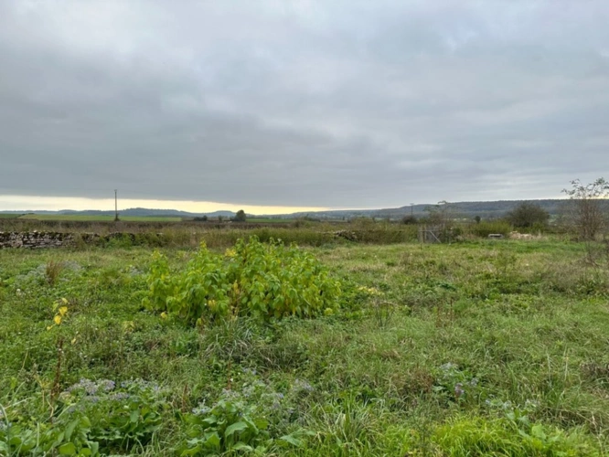 Photos 4 - Touristique - Grange avec grand jardin constructible proche de POUILLY EN AUXOIS (21)