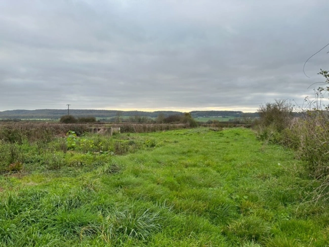 Photos 5 - Touristique - Grange avec grand jardin constructible proche de POUILLY EN AUXOIS (21)