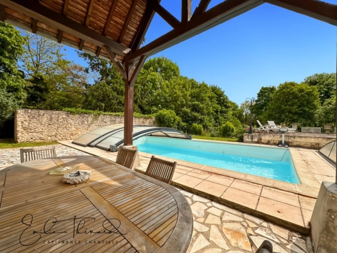 Photos 13 - Prestige - Propriete à vendre 5 pièces proche de SENLIS (60) - 3 chambres possibilité 4 - Jardin 2100m2 avec Piscine - A1 à 10 min / CDG 20 min / Ecoles privées et publiques / Commodités