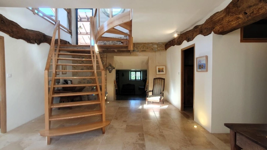 Photos 12 - Tourist - Estate