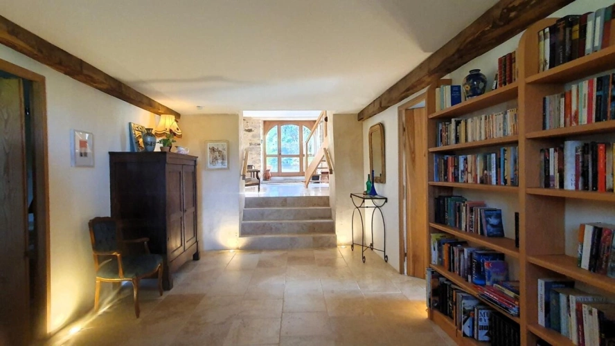 Photos 13 - Tourist - Estate