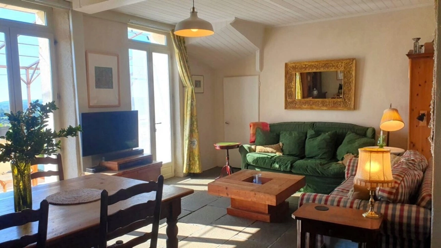 Photos 19 - Tourist - Estate