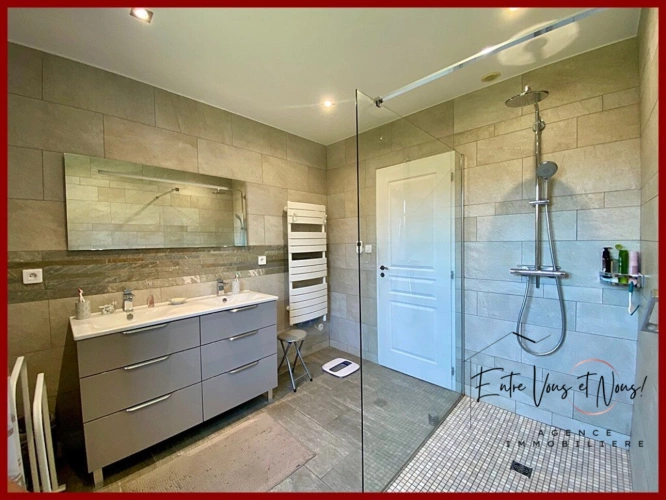 Photos 8 - Prestigious - Maison récente 3 chambres + bureau