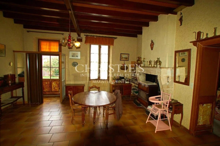 Photos 17 - Prestige - Château du 18eme siècle avec de nombreuses dépendances - Vue sur l'estuaire de la Gironde