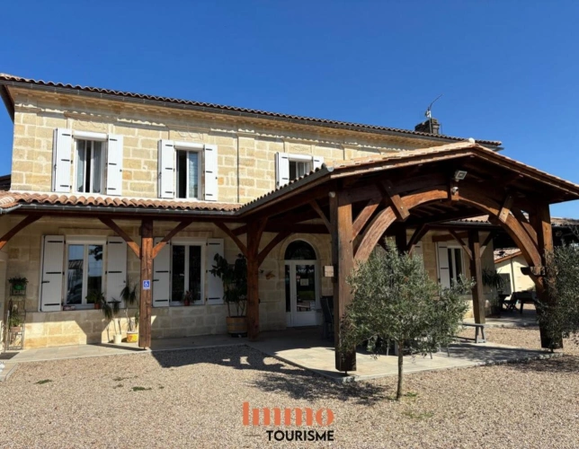 Photos 2 - Touristique - Magnifique propriété touristique en activité située en campa