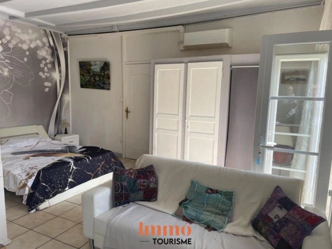 Photos 12 - Touristique - Demeure en pierres avec piscine et deux gîtes en Saintonge giro