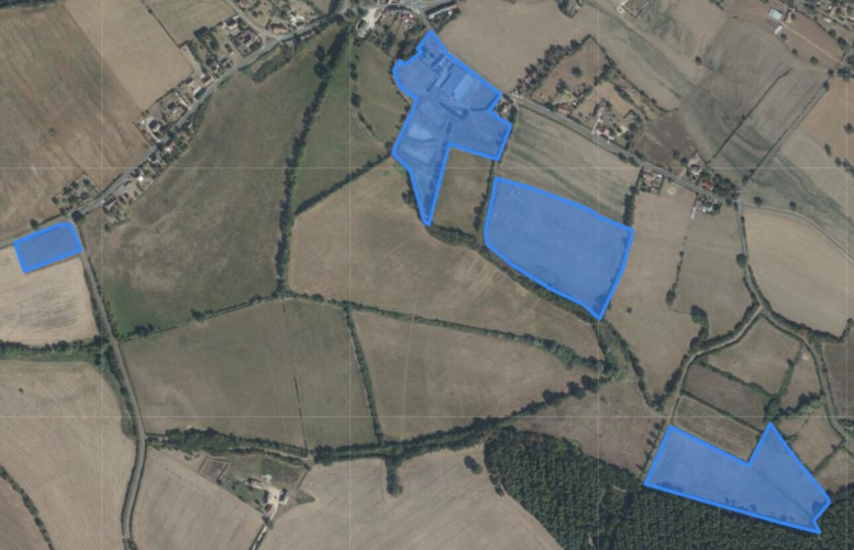 Photos 1 - Touristique - Propriété agricole avec maisons, dépendances, prairies et te