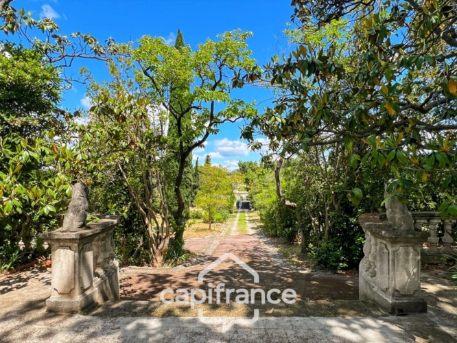 Photos 5 - Prestige - Propriete à vendre 12 pièces MARSEILLE 11EME ARRONDISSEMENT (13)