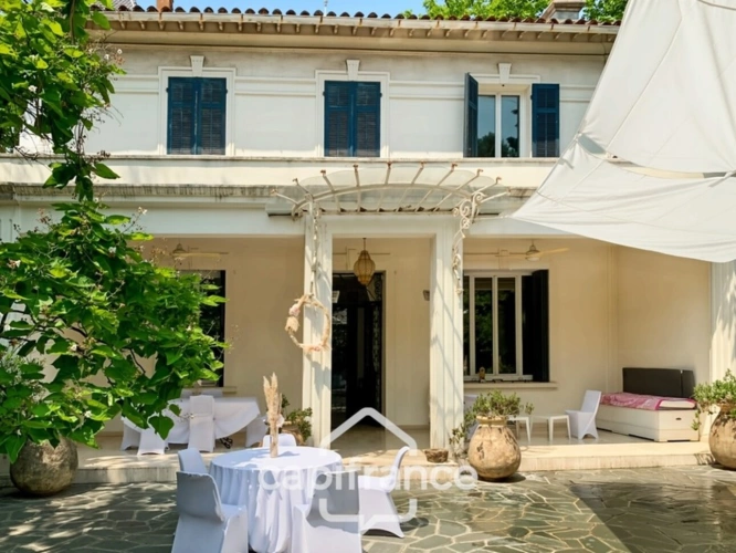 Photos 75 - Prestige - Propriete à vendre 12 pièces MARSEILLE 11EME ARRONDISSEMENT (13)