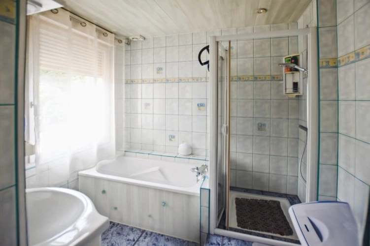 Photos 26 - Touristique - Propriété /gîtes/ chambre d'hôtes et grand terrain à St Sernin du Plain