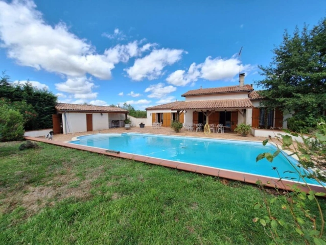 Photos 19 - Prestigious - Farmhouse