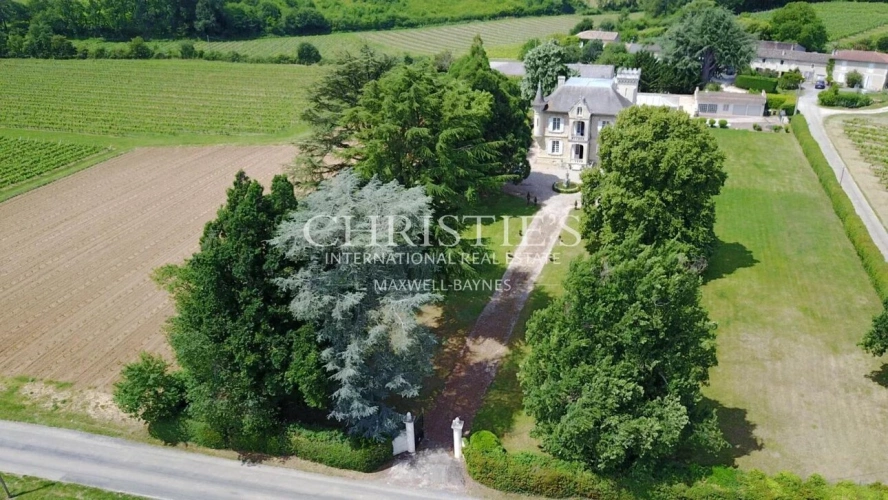 Photos 5 - Prestige - Region Saint-Emilion- Élégant château familial, facile à gérer